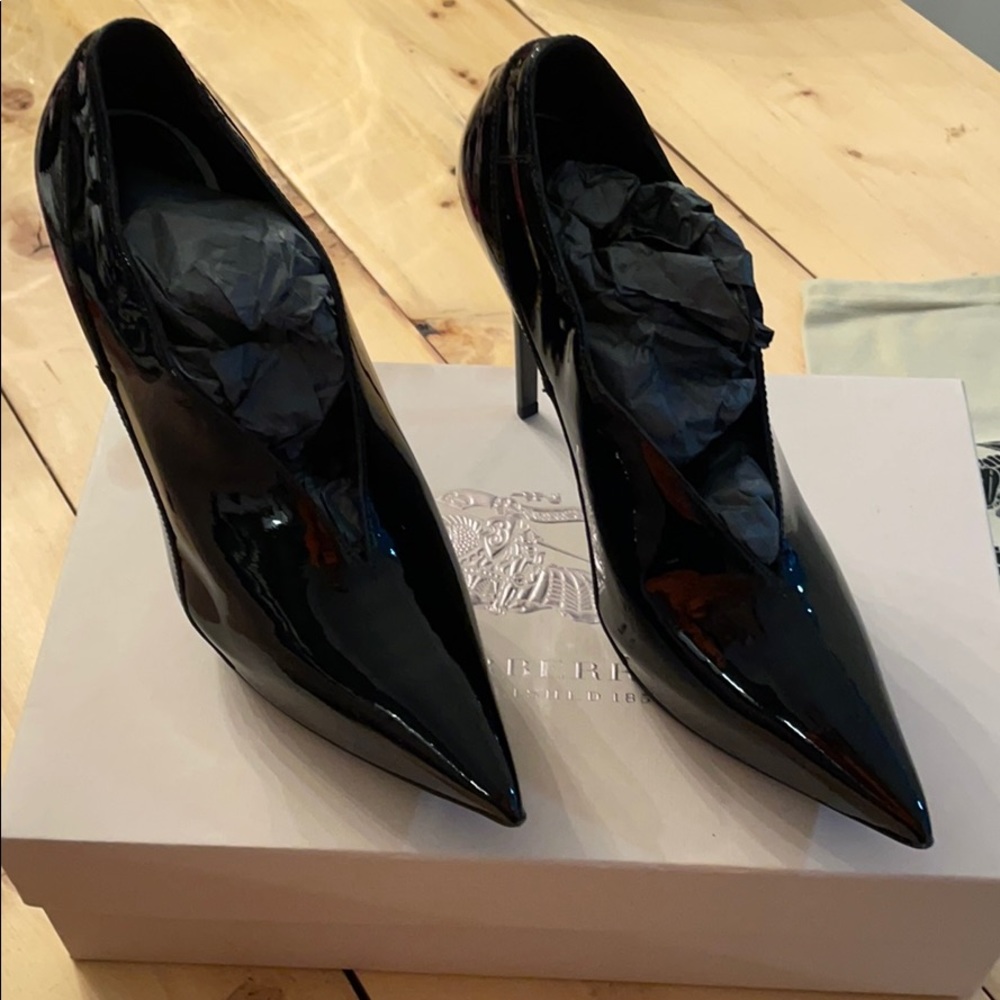 Authentic Burberry shoes size 38